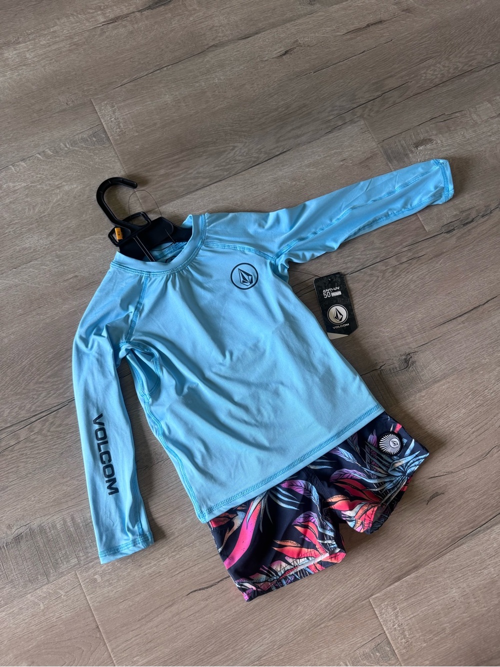Volcom | 24mo Rash Guard Set - Picture 2 of 7